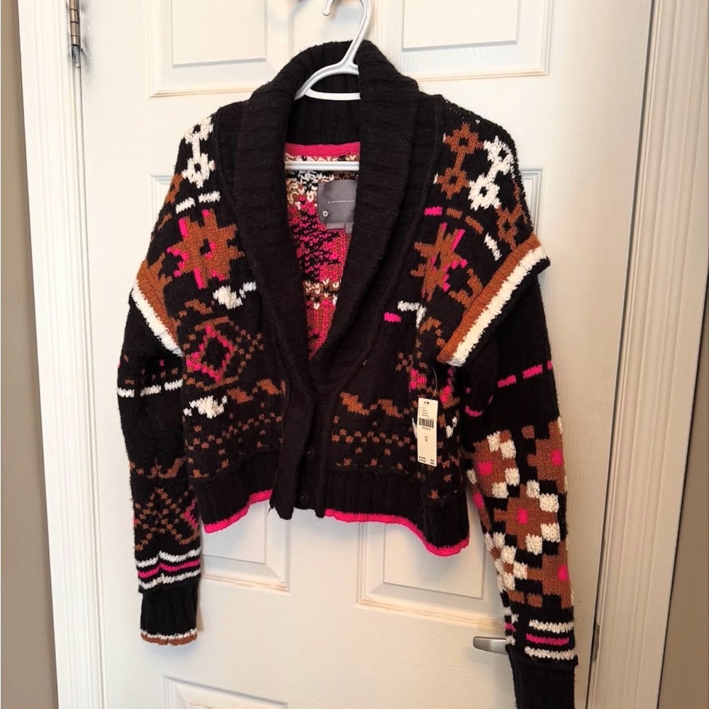 NWT Pilcro Cozy Black and Pink Patterned Sweater